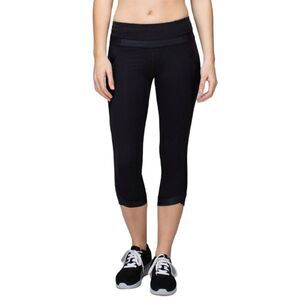 Lululemon Chase Me Crop ll size 6